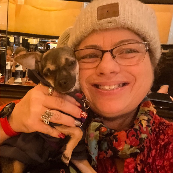 Meet your Posher, Serena - Picture 1 of 1